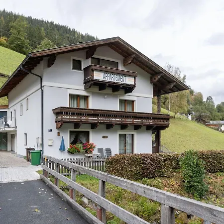 Stylish In Near Ski Area Zell am See